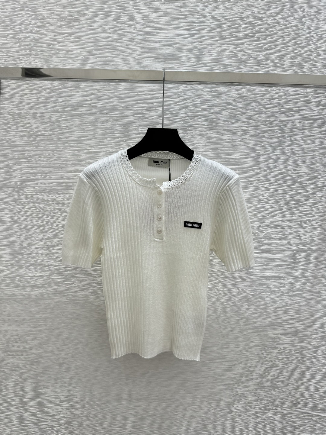 🆕M家🆕 春夏新款 纯色简约圆领针织短袖颜色：白色 咖啡尺码：36.38.40