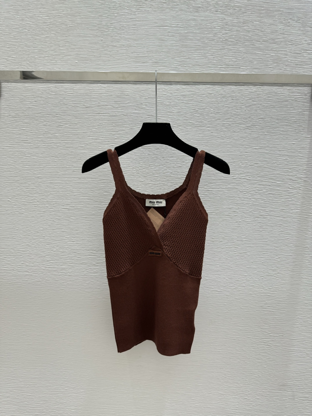 🆕M家🆕 春夏新款 纯色简约V领针织吊带颜色：白色 蓝色 咖啡尺码：36.38.40