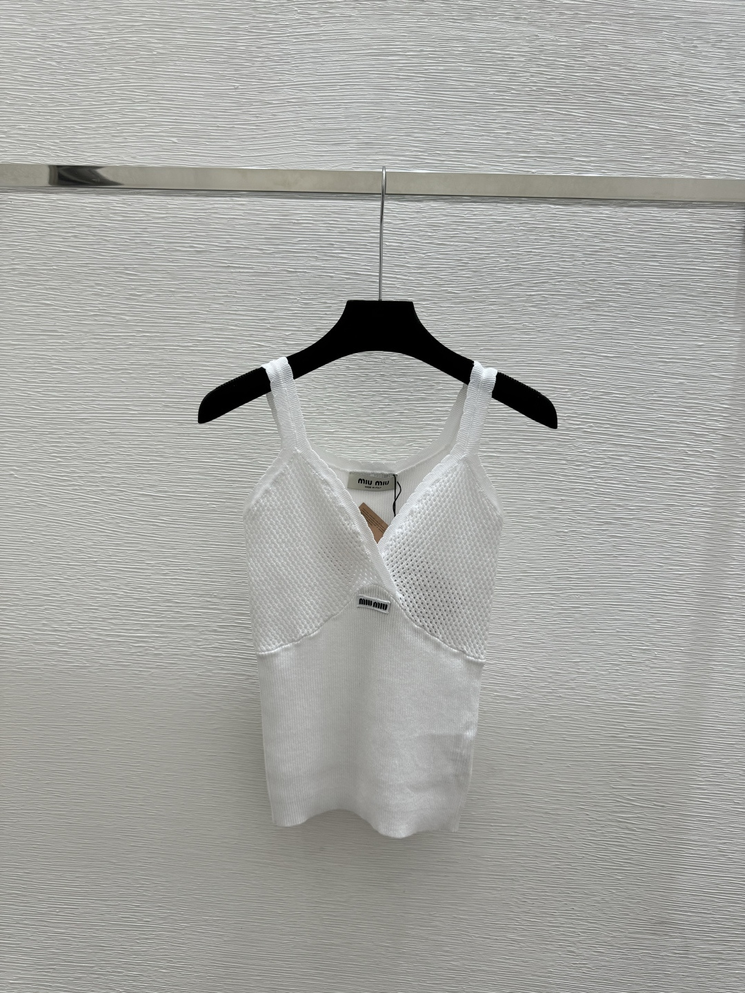 🆕M家🆕 春夏新款 纯色简约V领针织吊带颜色：白色 蓝色 咖啡尺码：36.38.40