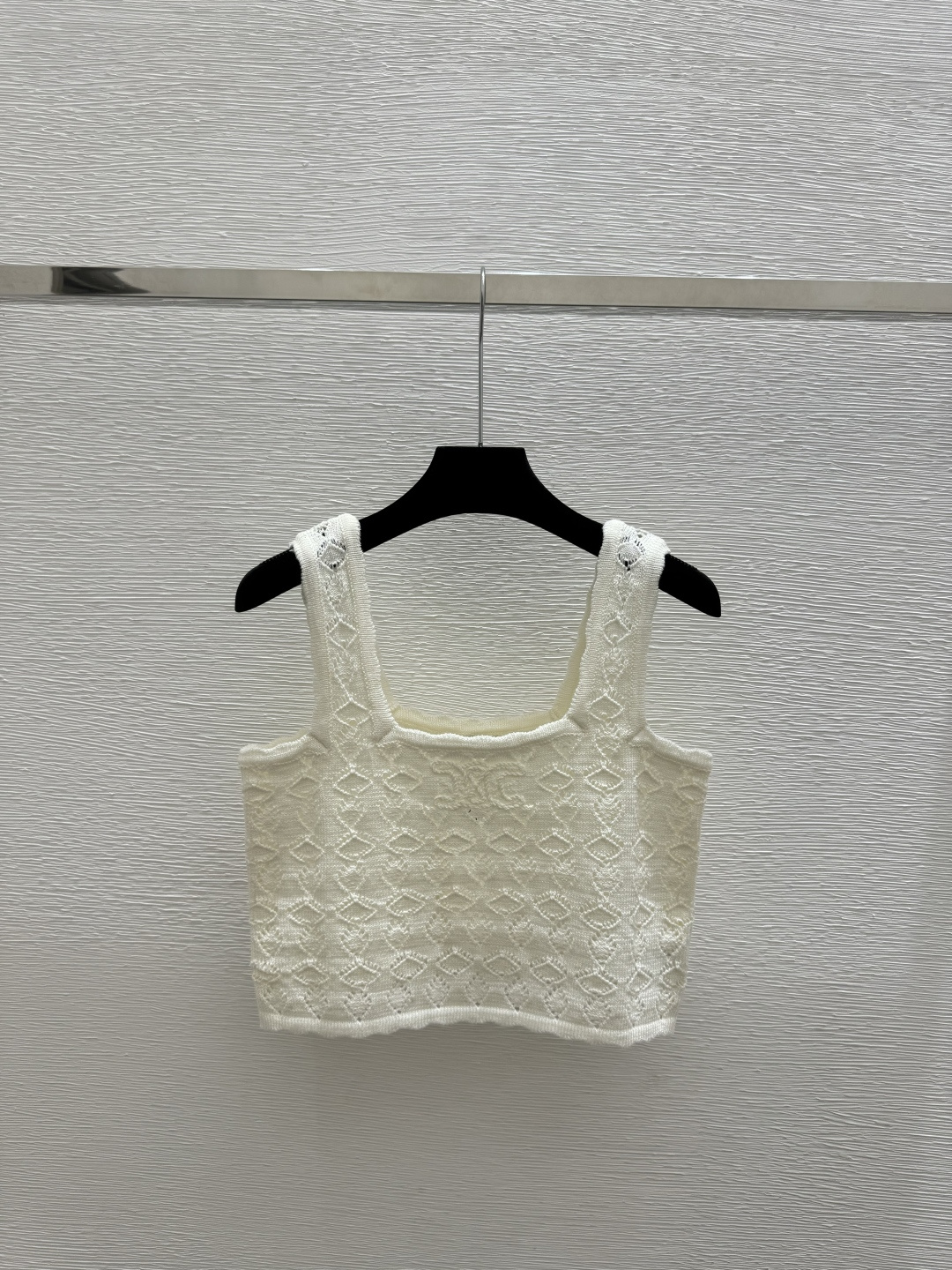 🆕CE家🆕 春夏新款 纯色镂空针织背心颜色：白色 黑色尺码：36.38.40