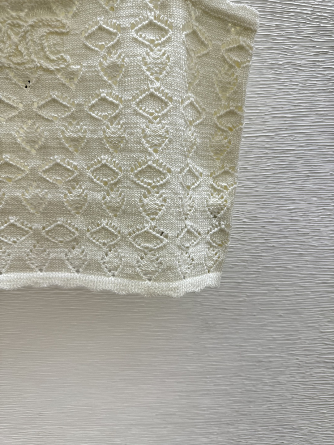 🆕CE家🆕 春夏新款 纯色镂空针织背心颜色：白色 黑色尺码：36.38.40