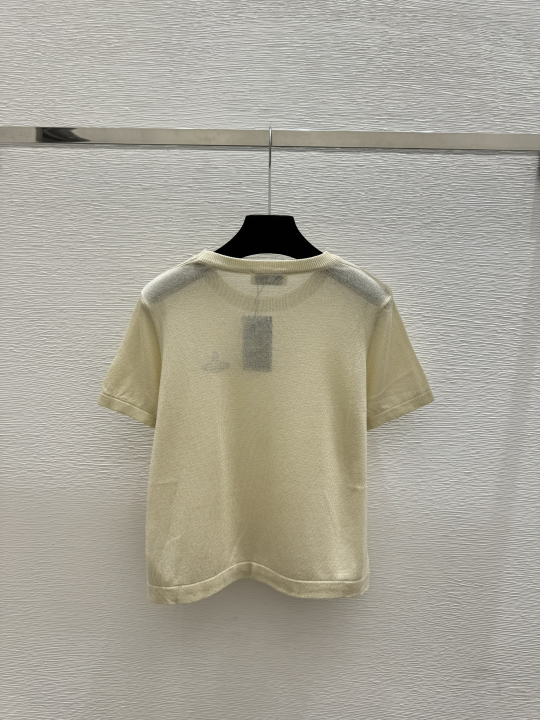 🆕VI家🆕 春夏新款 纯色简约圆领针织短袖颜色：杏色 蓝色 黑色尺码：36.38.40