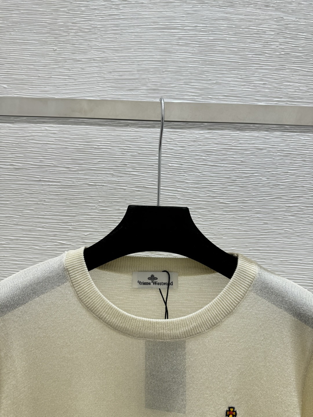 🆕VI家🆕 春夏新款 纯色简约圆领针织短袖颜色：杏色 蓝色 黑色尺码：36.38.40