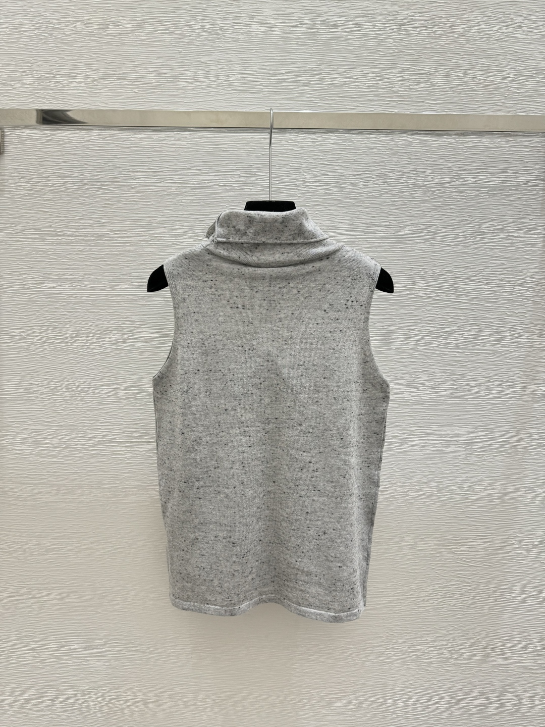 🆕Y家🆕 春夏新款 纯色简约高领针织背心颜色：浅灰 红色 深灰尺码：36.38.40