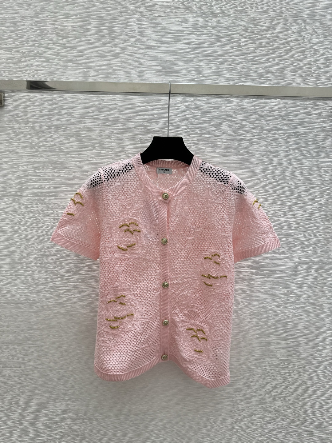 🆕CH家🆕 春夏新款 纯色山茶花镂空圆领针织短袖开衫颜色：白色 粉色 蓝色 宝蓝尺码：36.38.40