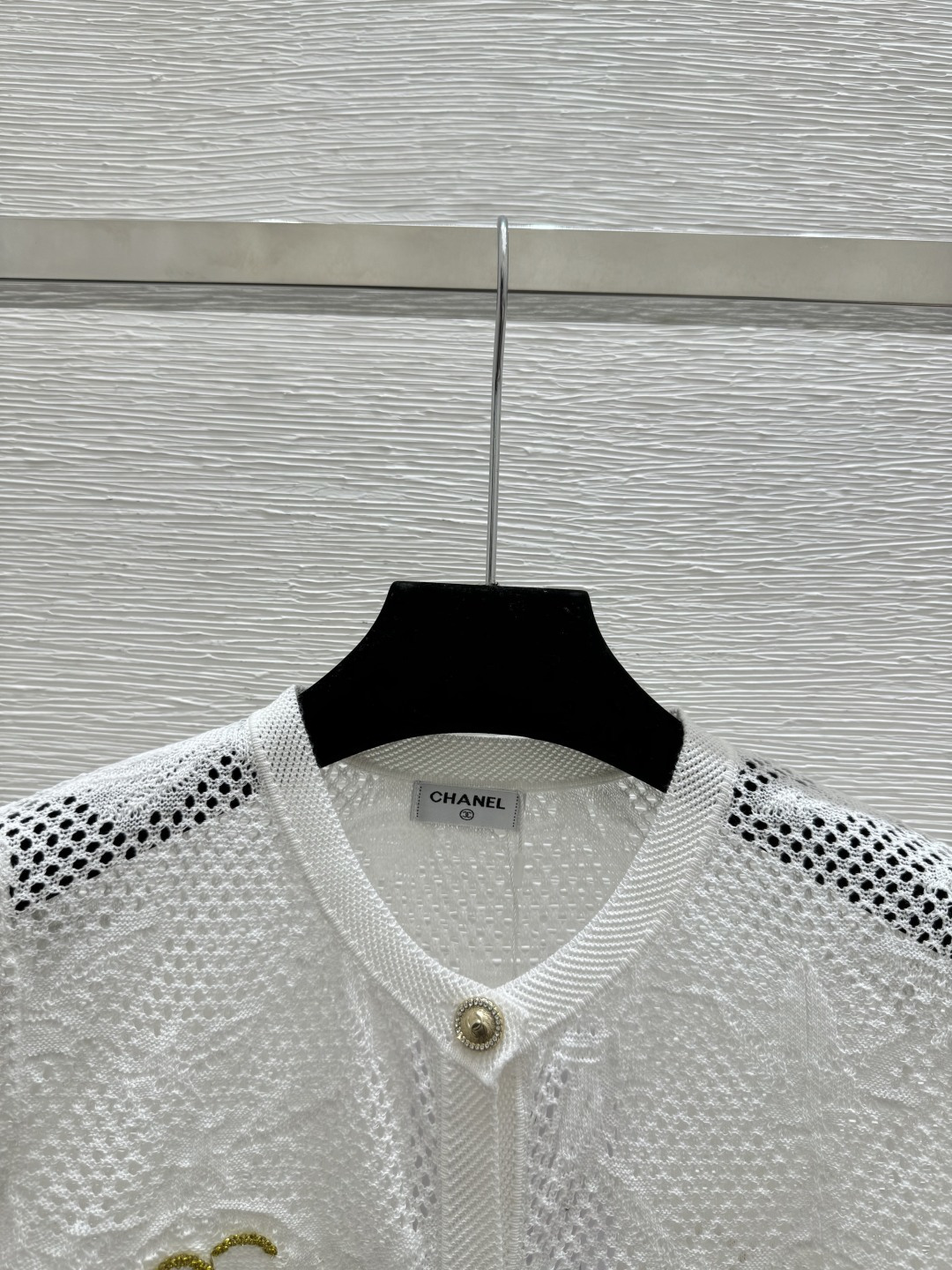 🆕CH家🆕 春夏新款 纯色山茶花镂空圆领针织短袖开衫颜色：白色 粉色 蓝色 宝蓝尺码：36.38.40