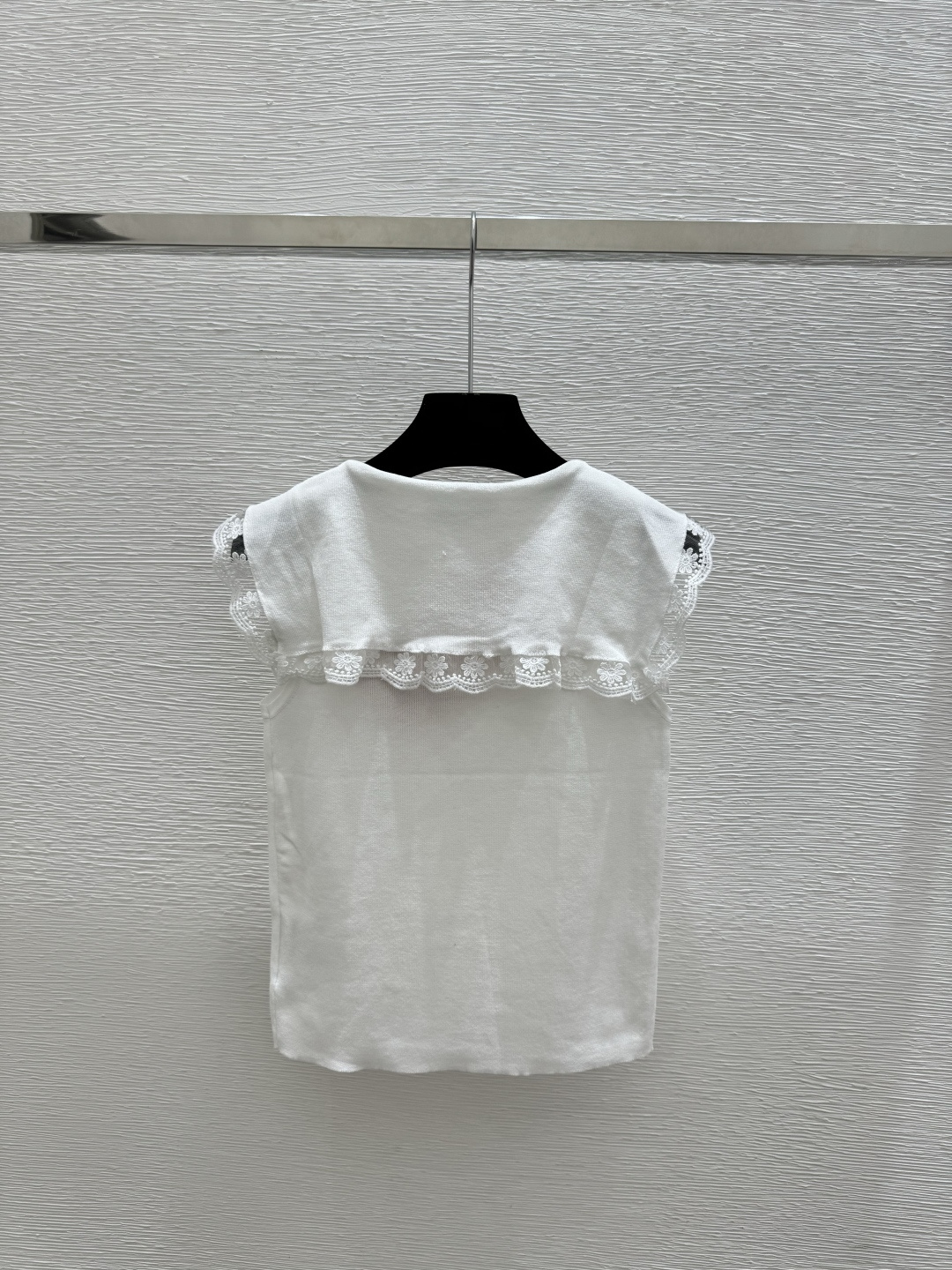 🆕M家🆕 春夏新款 纯色花边海军领针织背心颜色：白色尺码：36.38.40