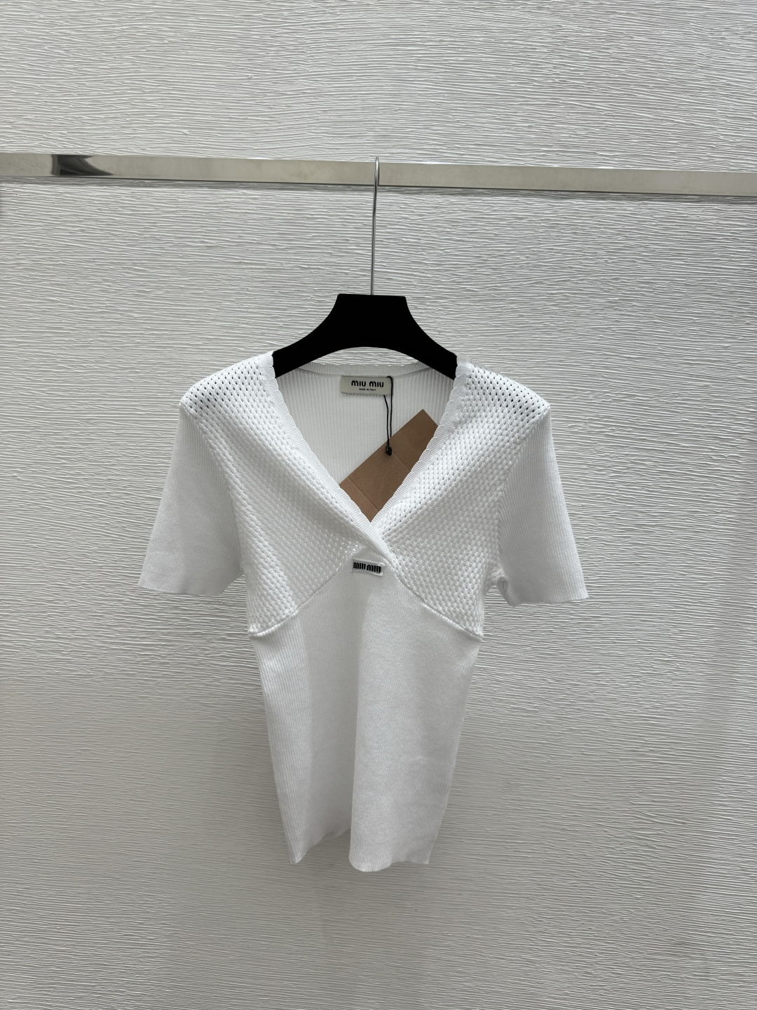 Miu Miu M家 春夏新款 纯色简约V领针织短袖