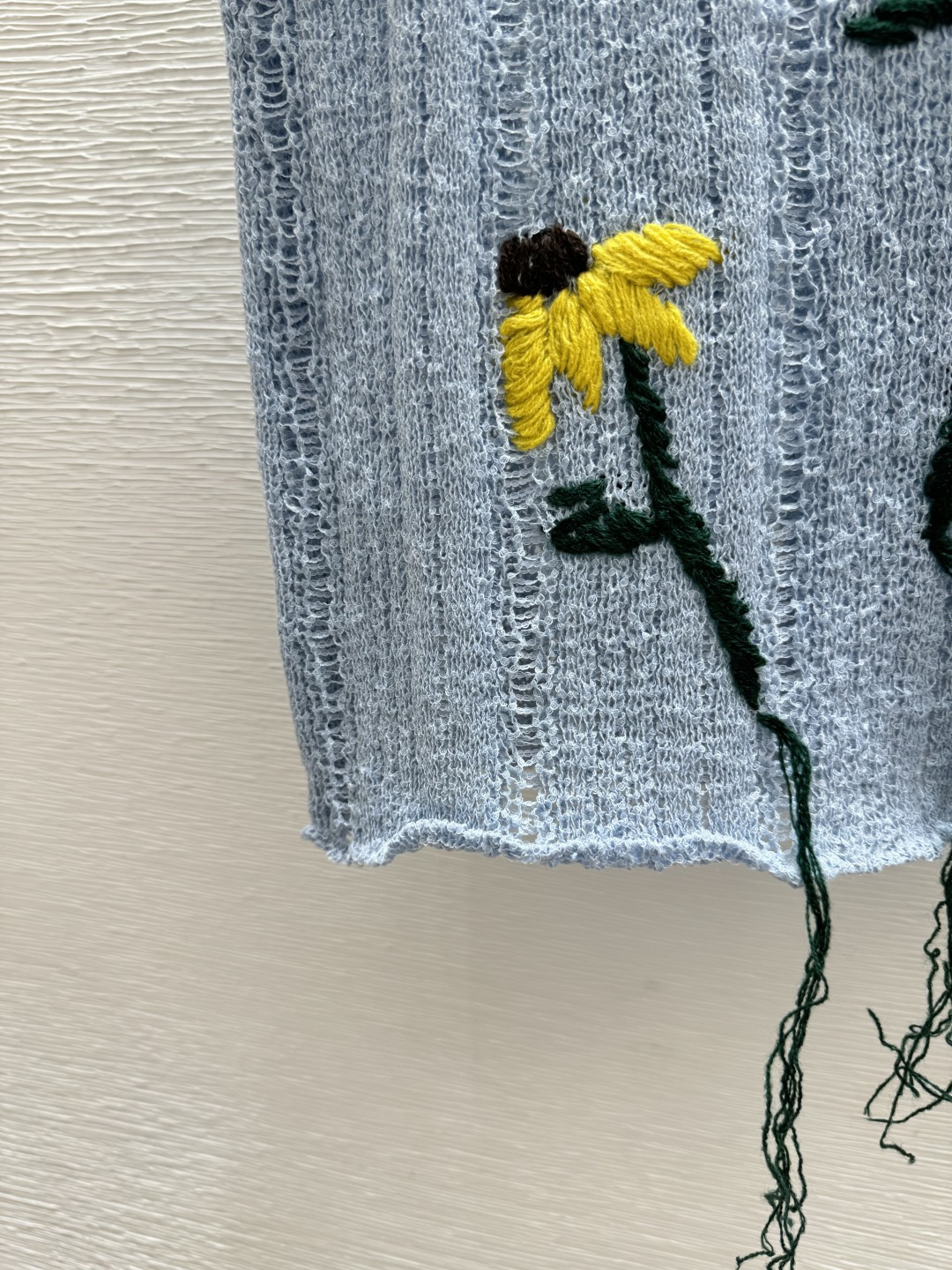 Miu Miu M家 春夏新款 撞色花卉圆领镂空针织背心