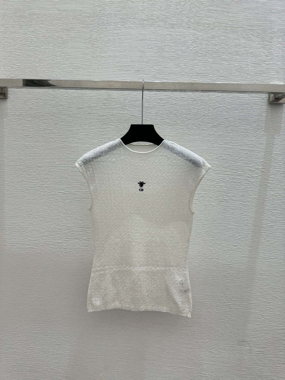 Dior D家 春夏新款 纯色简约圆领针织背心