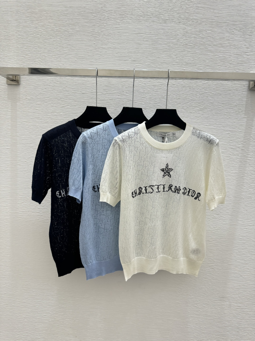 Dior D家 春夏新款 撞色五角星字母镂空圆领针织短袖