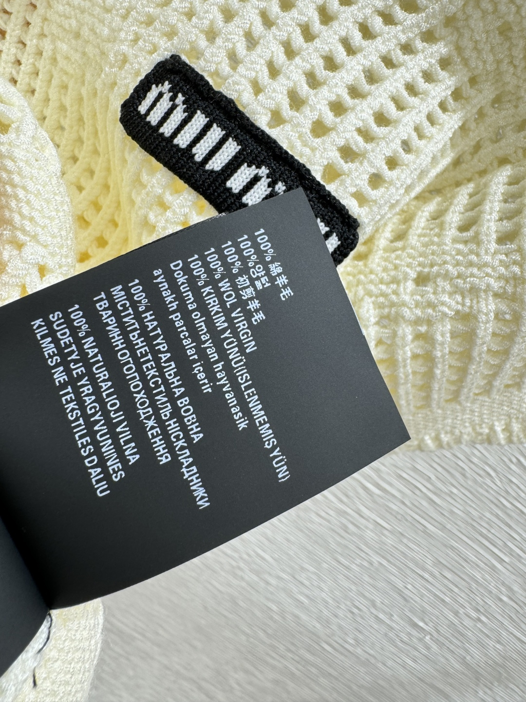 🆕M家🆕 春夏新款 纯色简约镂空圆领针织短袖颜色：白色尺码：36.38.40