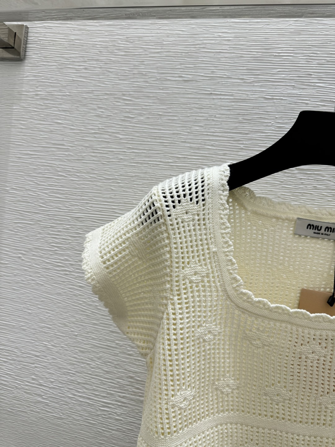 🆕M家🆕 春夏新款 纯色简约镂空圆领针织短袖颜色：白色尺码：36.38.40