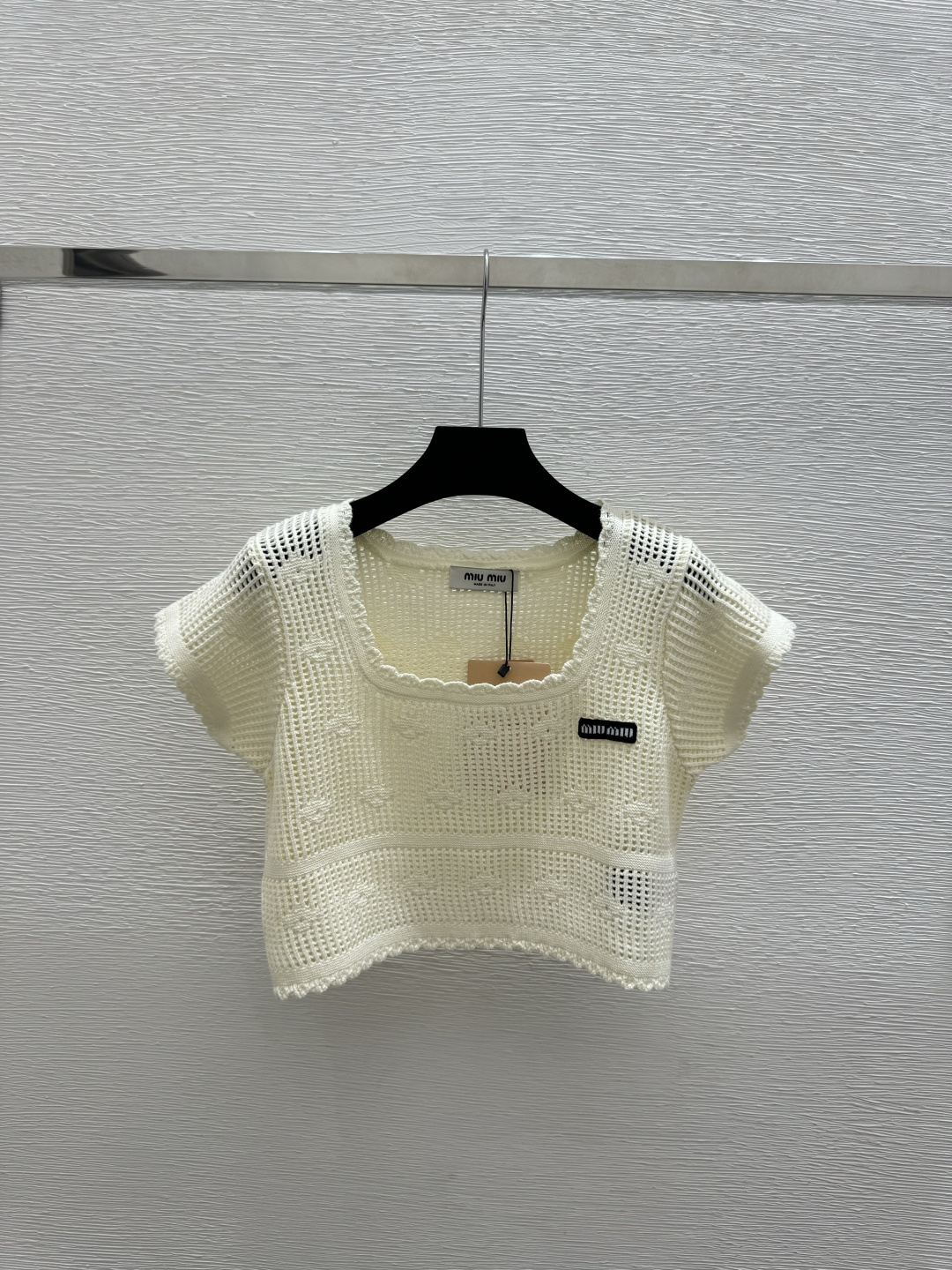 🆕M家🆕 春夏新款 纯色简约镂空圆领针织短袖颜色：白色尺码：36.38.40
