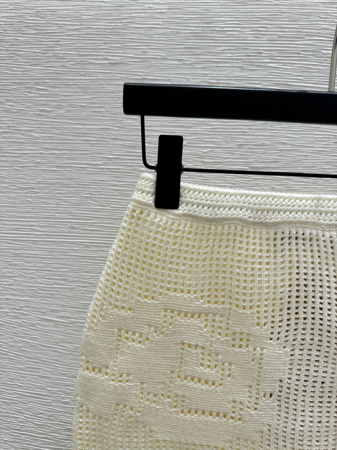 🆕M家🆕 春夏新款 纯色镂空简约针织半裙颜色：白色尺码：36.38.40