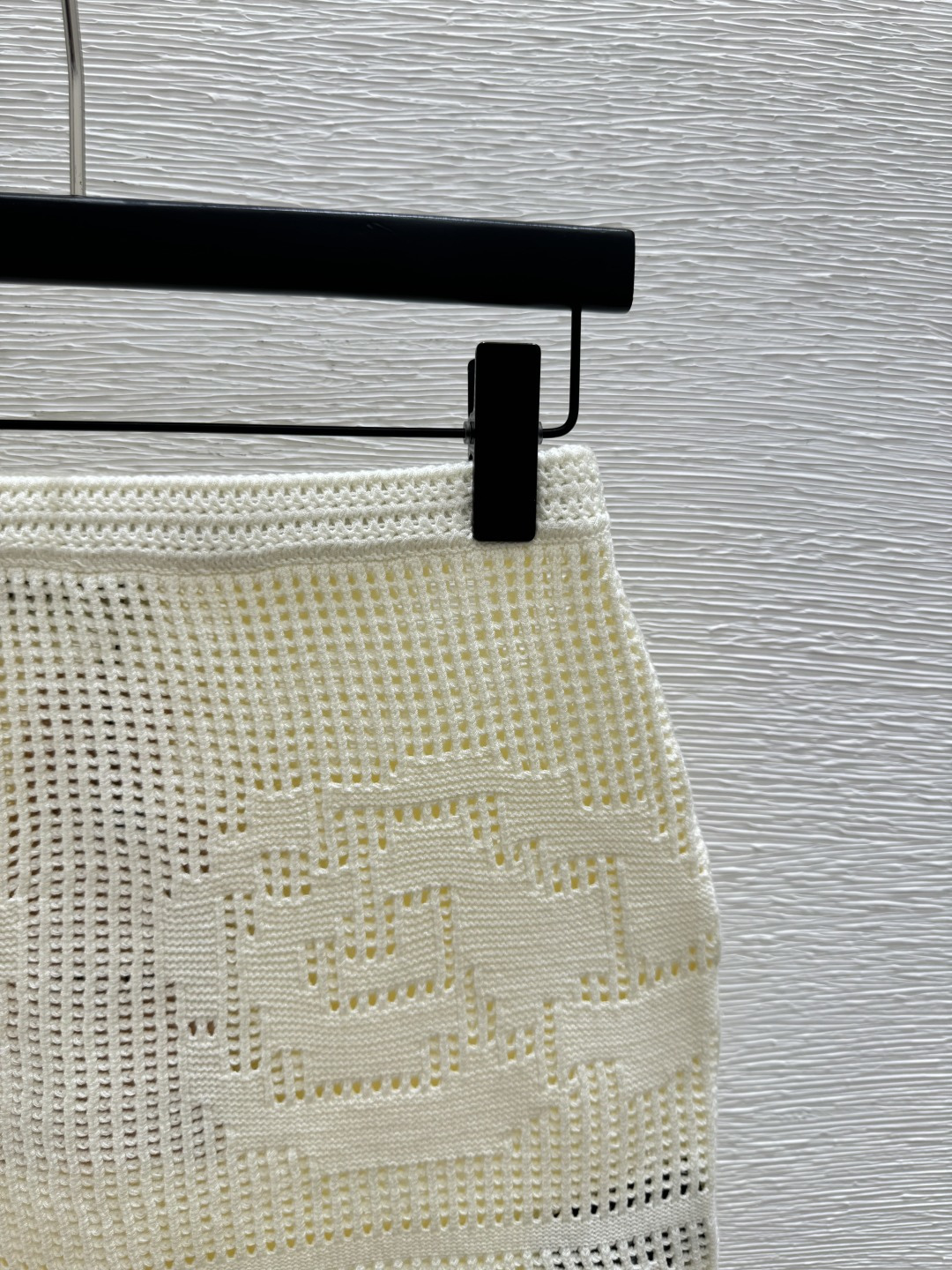 🆕M家🆕 春夏新款 纯色镂空简约针织半裙颜色：白色尺码：36.38.40