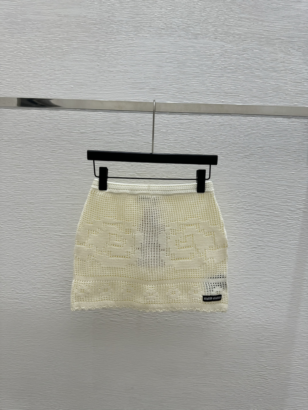 🆕M家🆕 春夏新款 纯色镂空简约针织半裙颜色：白色尺码：36.38.40