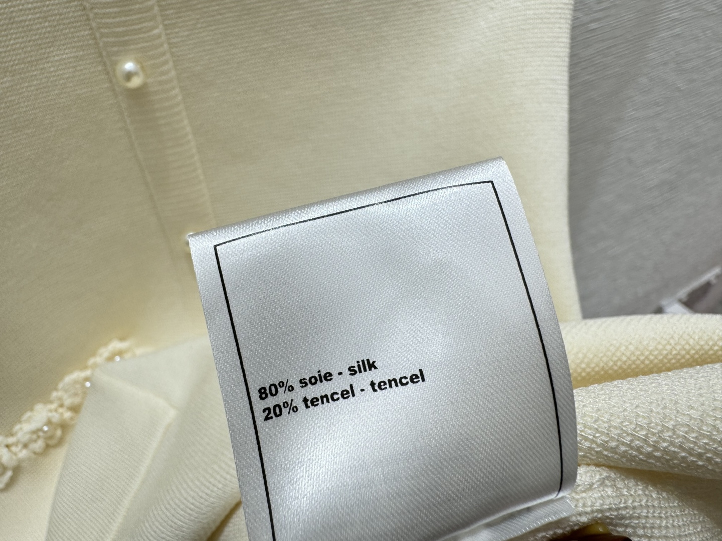 🆕CH家🆕 春夏新款 撞色花边钉珠圆领针织背心裙颜色：黑色 白色尺码：36.38.40