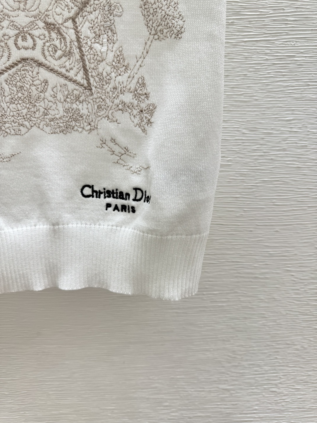 🆕D家🆕 春夏新款 撞色五角星圆领针织短袖颜色：白色 蓝色尺码：36.38.40