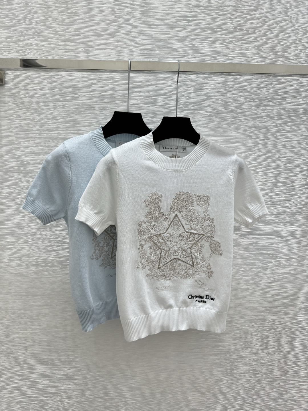 🆕D家🆕 春夏新款 撞色五角星圆领针织短袖颜色：白色 蓝色尺码：36.38.40
