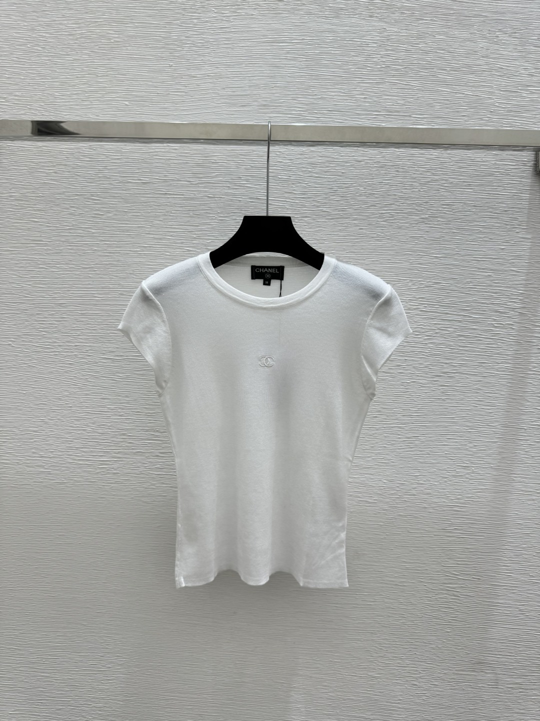 🆕CH家🆕 春夏新款 纯色简约圆领针织短袖颜色：白色 蓝色 黄色尺码：36.38.40