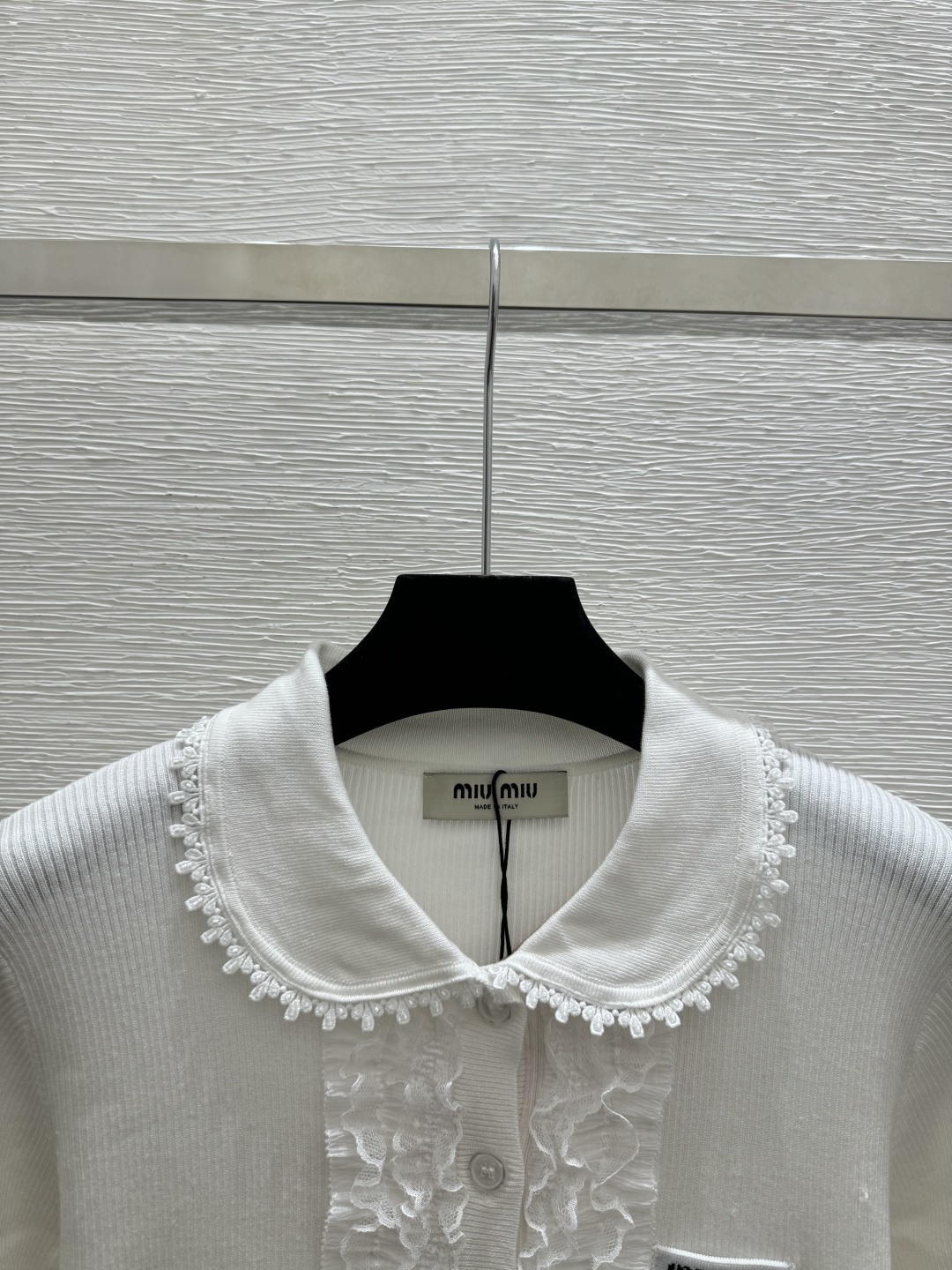 🆕M家🆕 春夏新款 纯色蕾丝花边翻领针织短袖开衫颜色：白色 宝蓝尺码：36.38.40