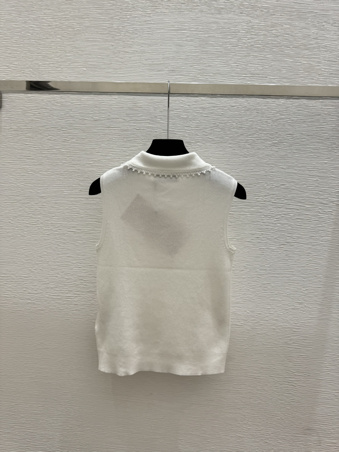 🆕M家🆕 春夏新款 纯色蕾丝花边翻领针织背心颜色：白色 宝蓝尺码：36.38.40