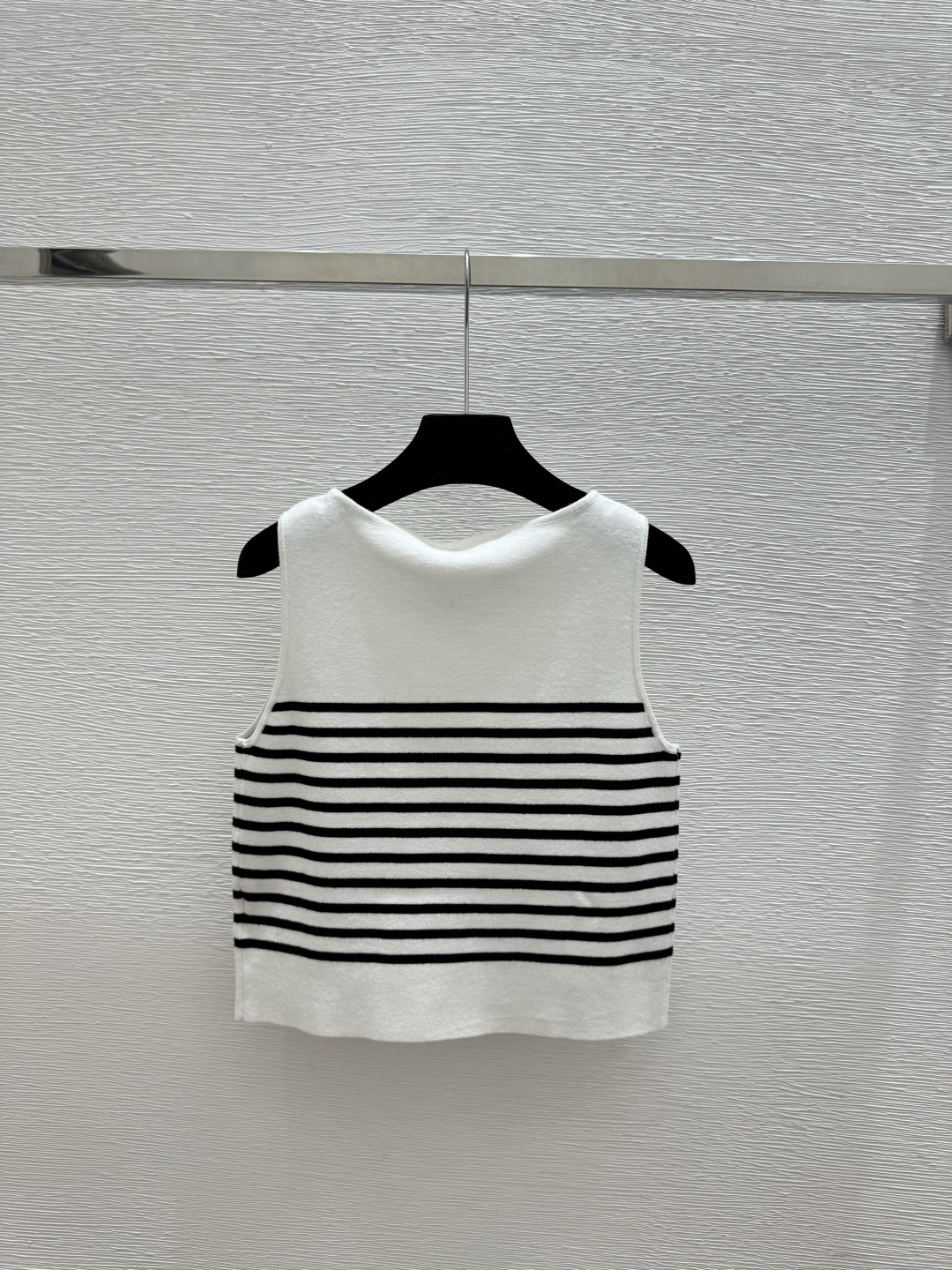 🆕M家🆕 春夏新款 撞色条纹圆领针织背心颜色：白色 粉色 黑色尺码：36.38.40