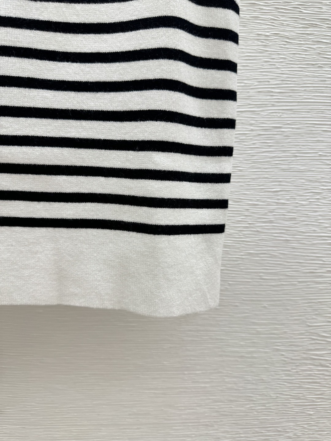 🆕M家🆕 春夏新款 撞色条纹圆领针织背心颜色：白色 粉色 黑色尺码：36.38.40