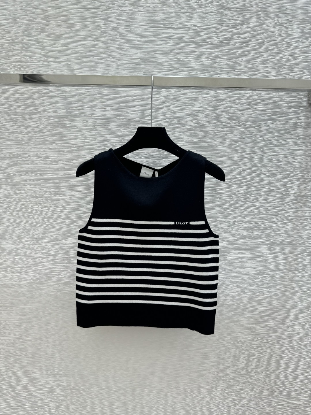 🆕M家🆕 春夏新款 撞色条纹圆领针织背心颜色：白色 粉色 黑色尺码：36.38.40