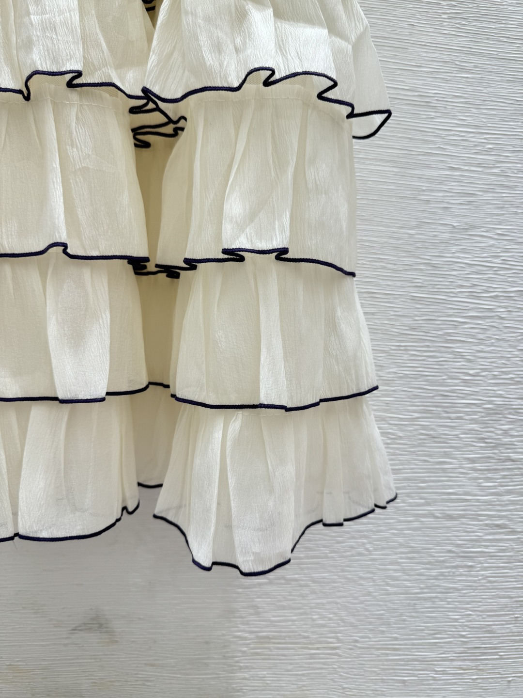 🆕CH家🆕 春夏新款 撞色简约圆领针织短袖裙颜色：紫色 黑色尺码：36.38.40