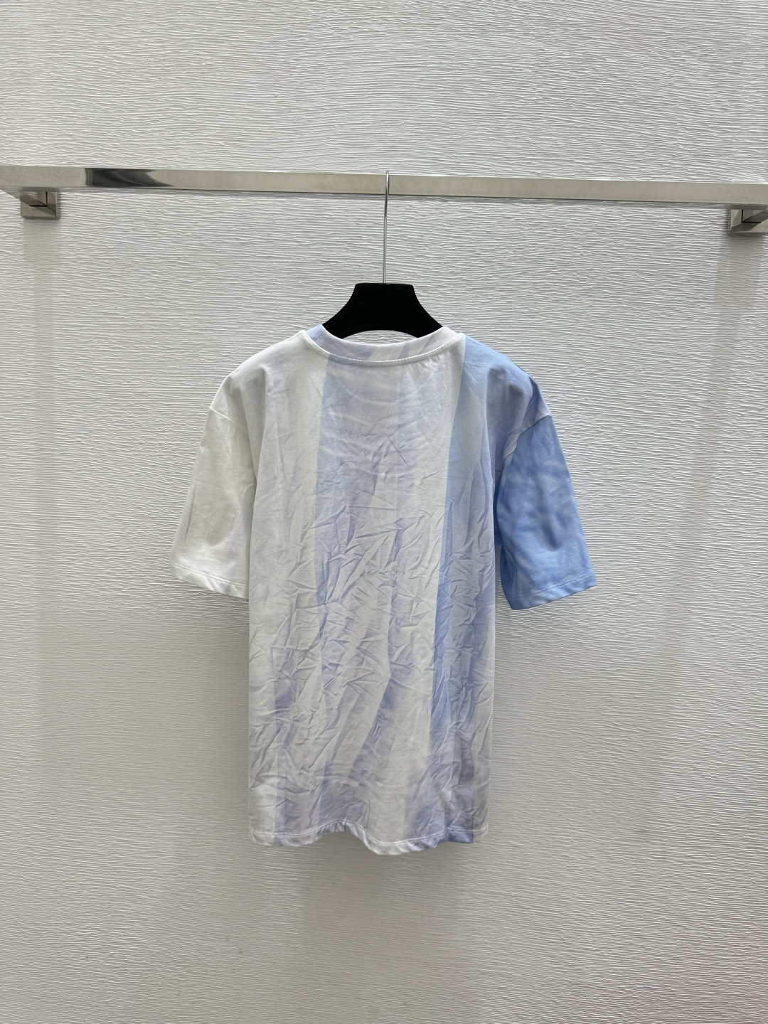 🆕LO家🆕 春夏新款 撞色渐变圆领简约短袖颜色：蓝色尺码：36.38.40