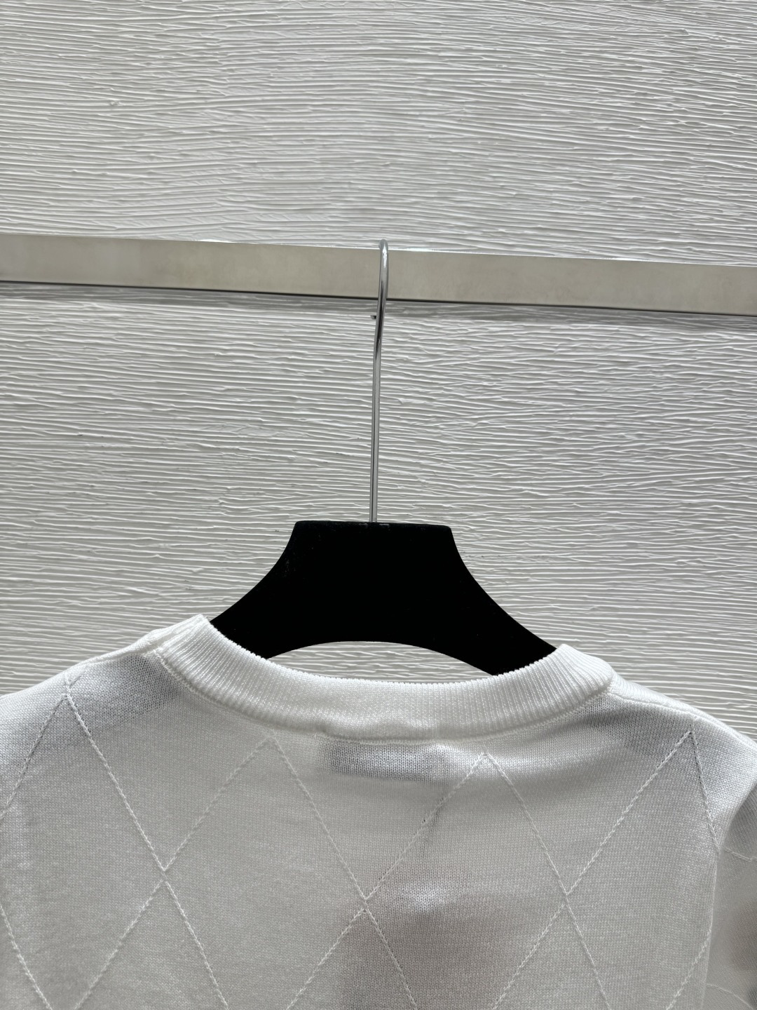 🆕M家🆕 春夏新款 撞色花卉菱格圆领针织短袖颜色：白色 尺码：36.38.40