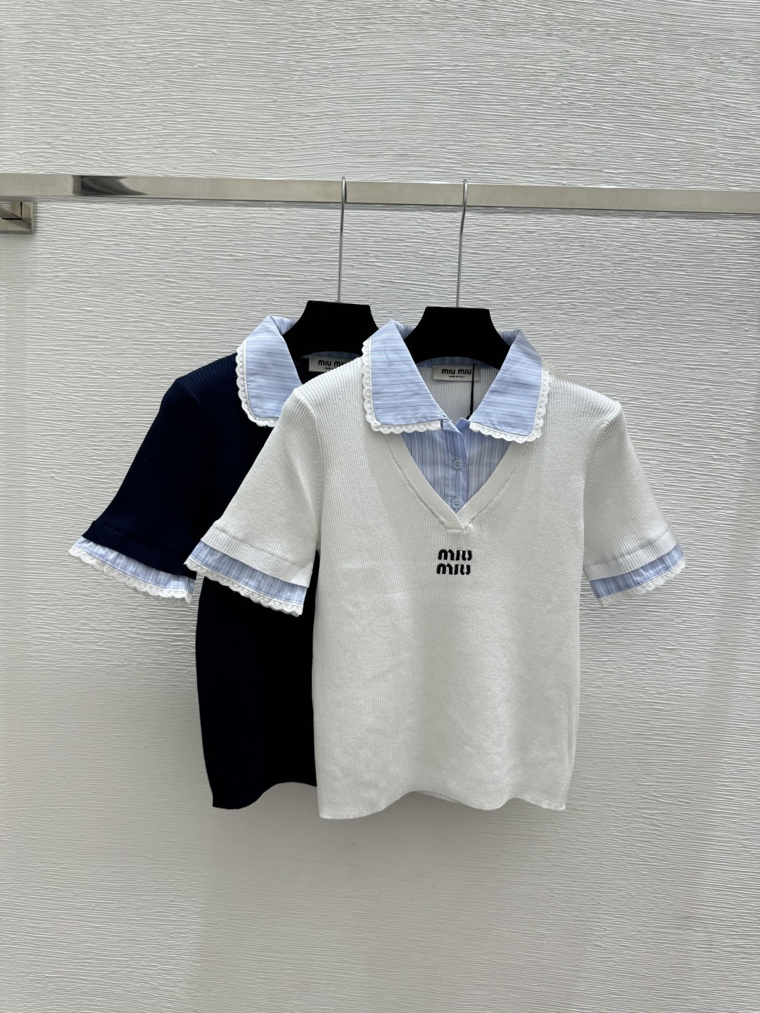 🆕M家🆕 春夏新款 撞色翻领假两件针织短袖颜色：白色 宝蓝尺码：36.38.40