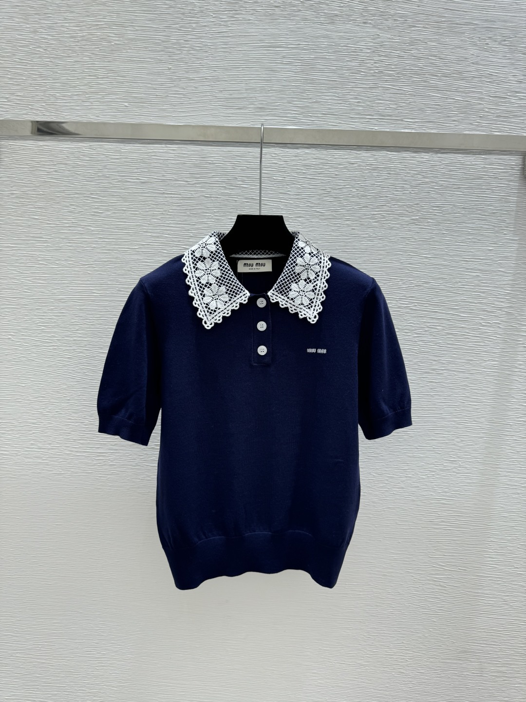 🆕M家🆕 春夏新款 撞色花边翻领简约针织短袖颜色：白色 灰色 宝蓝尺码：36.38.40