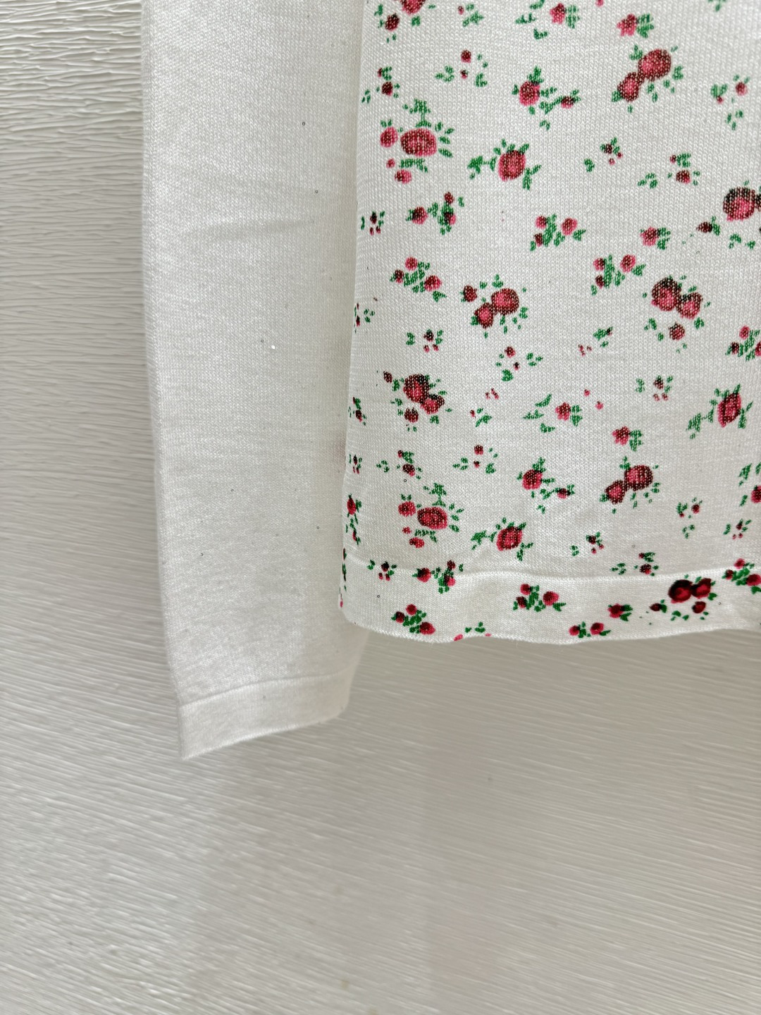 🆕M家🆕 春夏新款 撞色花卉连帽针织长袖开衫颜色：白色尺码：36.38.40