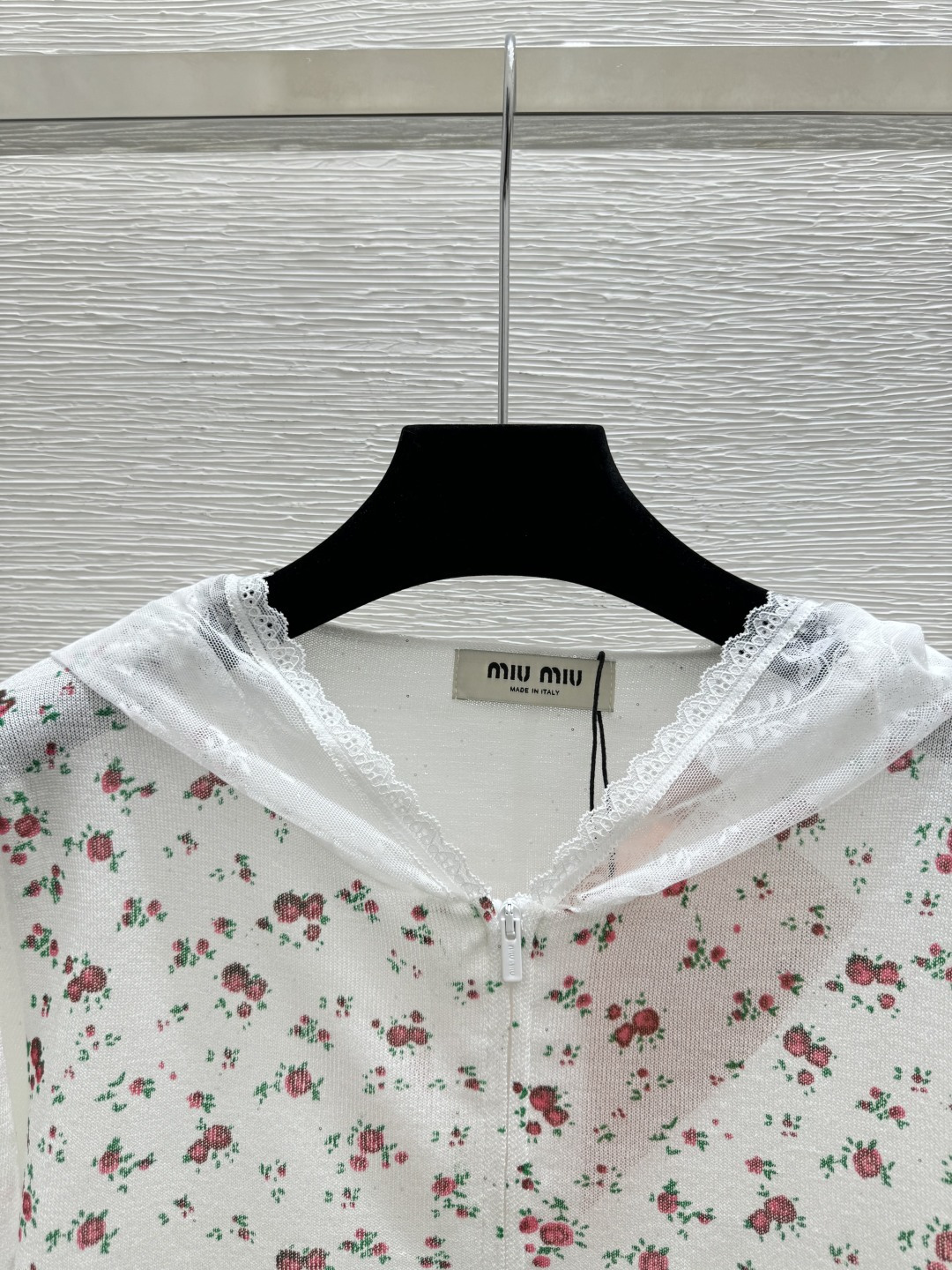 🆕M家🆕 春夏新款 撞色花卉连帽针织长袖开衫颜色：白色尺码：36.38.40