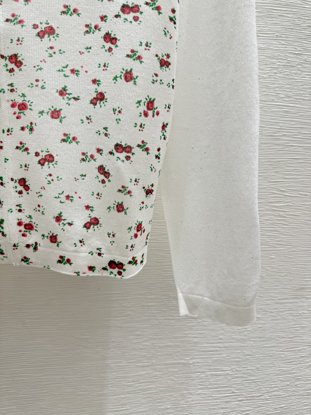 🆕M家🆕 春夏新款 撞色花卉连帽针织长袖开衫颜色：白色尺码：36.38.40