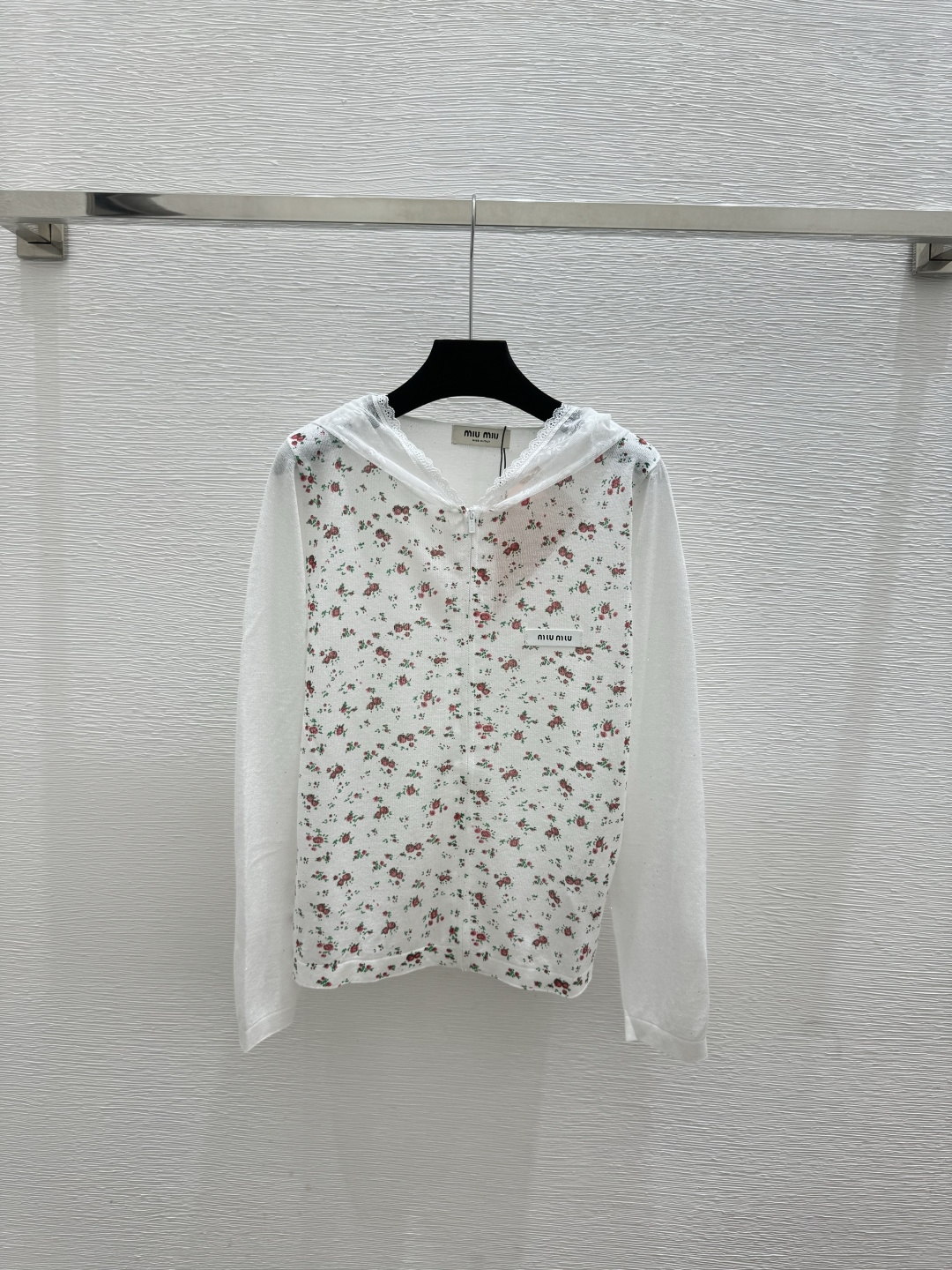 🆕M家🆕 春夏新款 撞色花卉连帽针织长袖开衫颜色：白色尺码：36.38.40