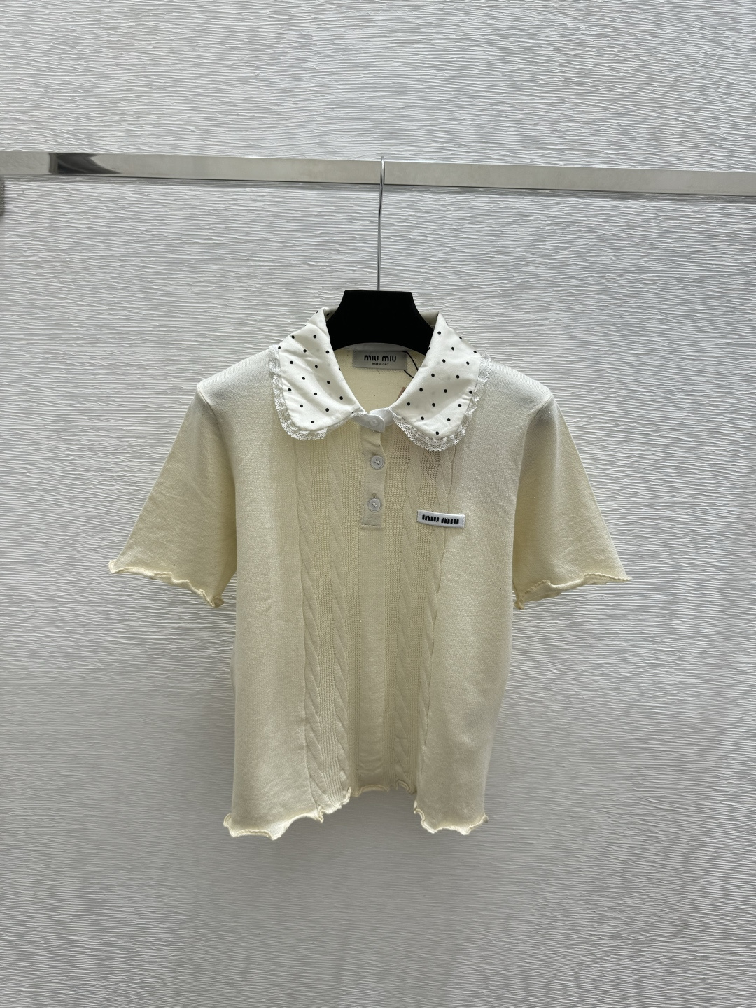 🆕M家🆕 春夏新款 撞色花边翻领简约针织短袖颜色：白色 黄色尺码：36.38.40