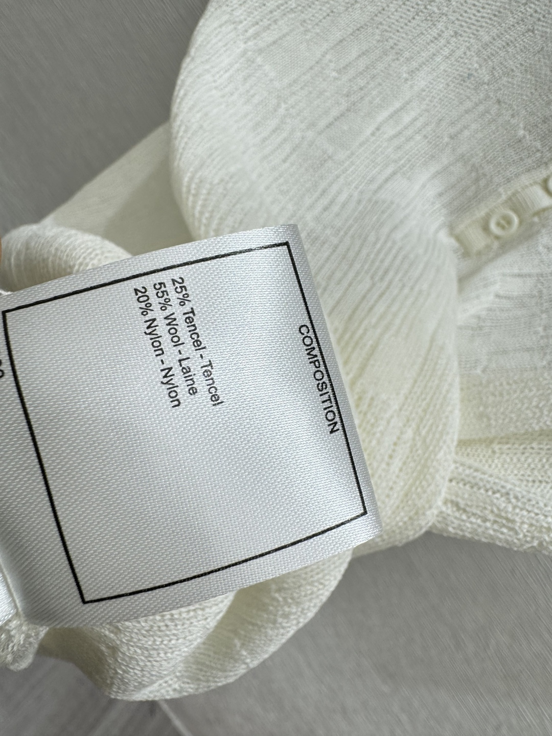 🆕CH家🆕 春夏新款 纯色翻领针织背心颜色：白色 灰色尺码：36.38.40