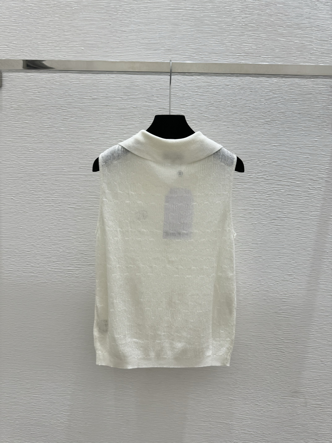 🆕CH家🆕 春夏新款 纯色翻领针织背心颜色：白色 灰色尺码：36.38.40