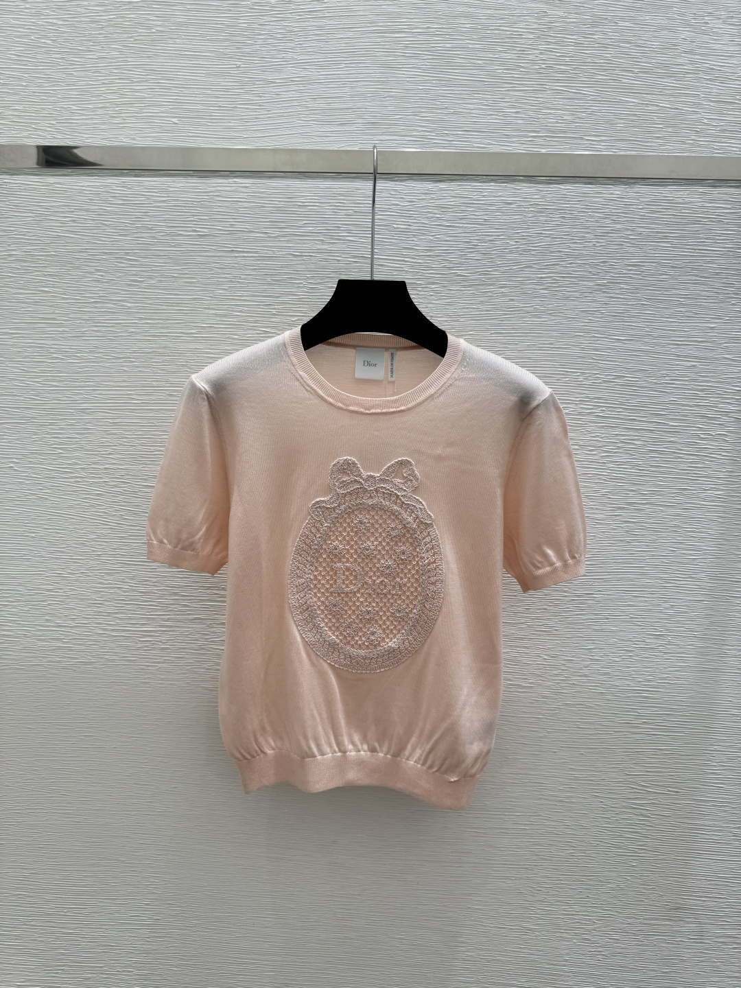 🆕D家🆕 春夏新款 纯色字母简约圆领针织短袖颜色：白色 粉色 蓝色尺码：36.38.40