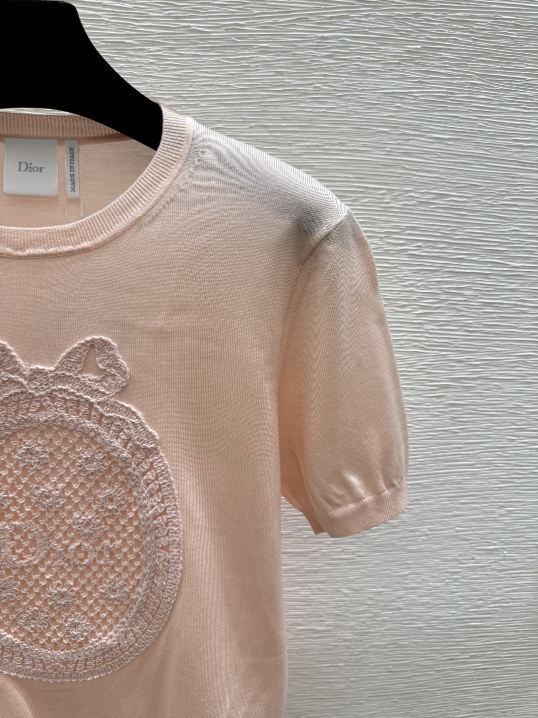 🆕D家🆕 春夏新款 纯色字母简约圆领针织短袖颜色：白色 粉色 蓝色尺码：36.38.40