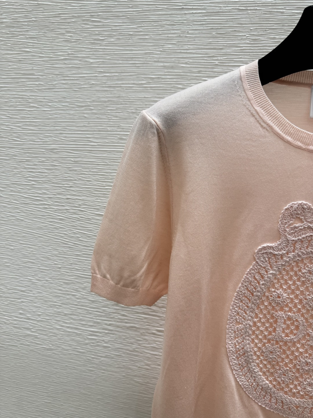 🆕D家🆕 春夏新款 纯色字母简约圆领针织短袖颜色：白色 粉色 蓝色尺码：36.38.40