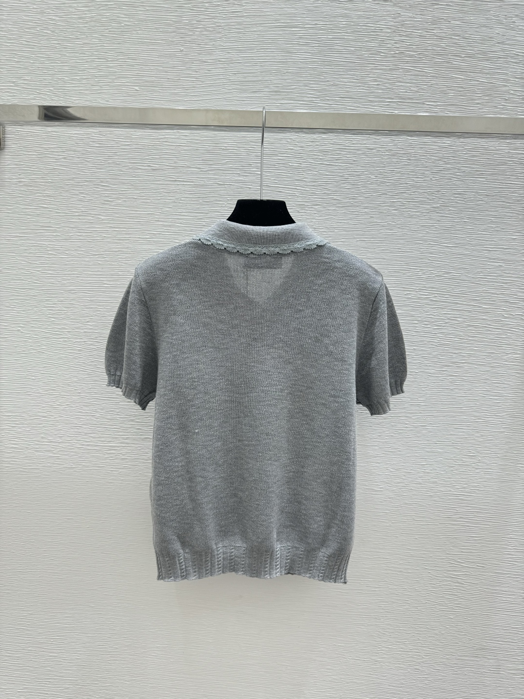 🆕M家🆕 春夏新款 纯色翻领简约针织短袖颜色：灰色 黑色尺码：36.38.40