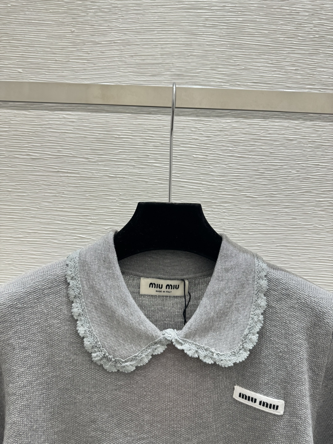 🆕M家🆕 春夏新款 纯色翻领简约针织短袖颜色：灰色 黑色尺码：36.38.40