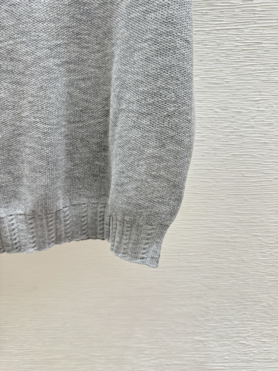 🆕M家🆕 春夏新款 纯色翻领简约针织短袖颜色：灰色 黑色尺码：36.38.40