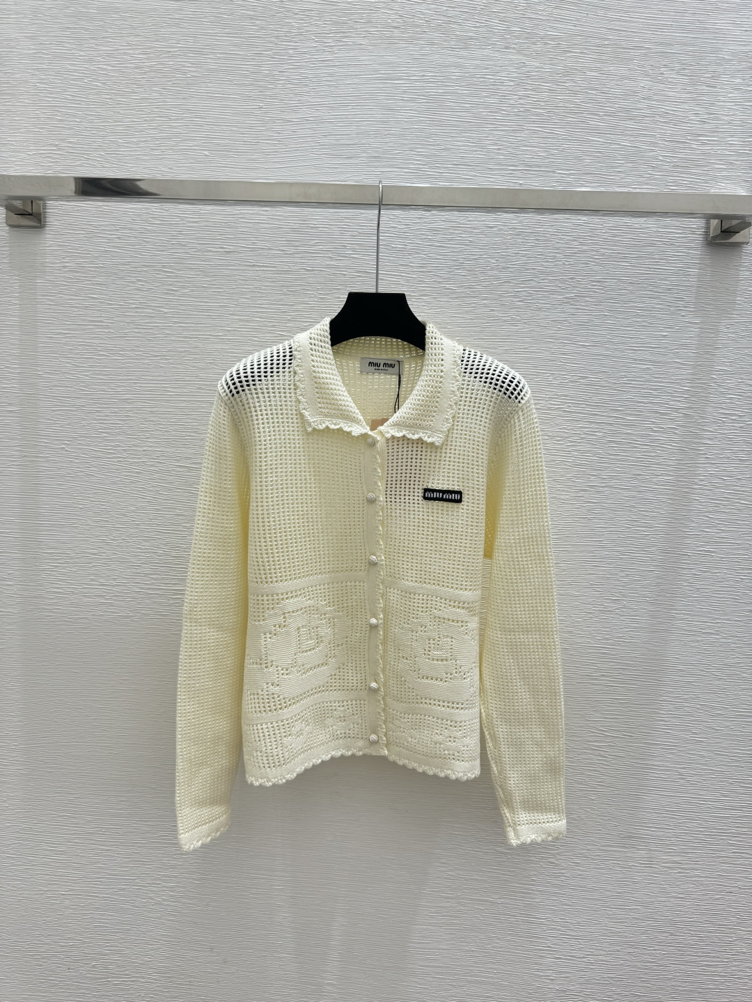 🆕M家🆕 春夏新款 纯色镂空翻领针织长袖开衫颜色：杏色尺码：36.38.40