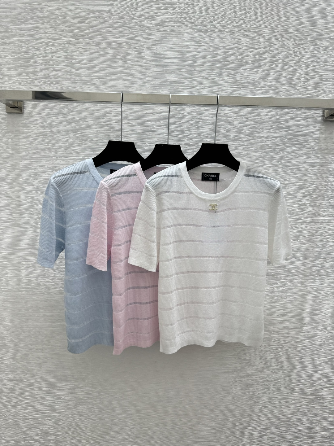 🆕CH家🆕 春夏新款 纯色简约圆领针织短袖颜色：白色 粉色 蓝色尺码：36.38.40